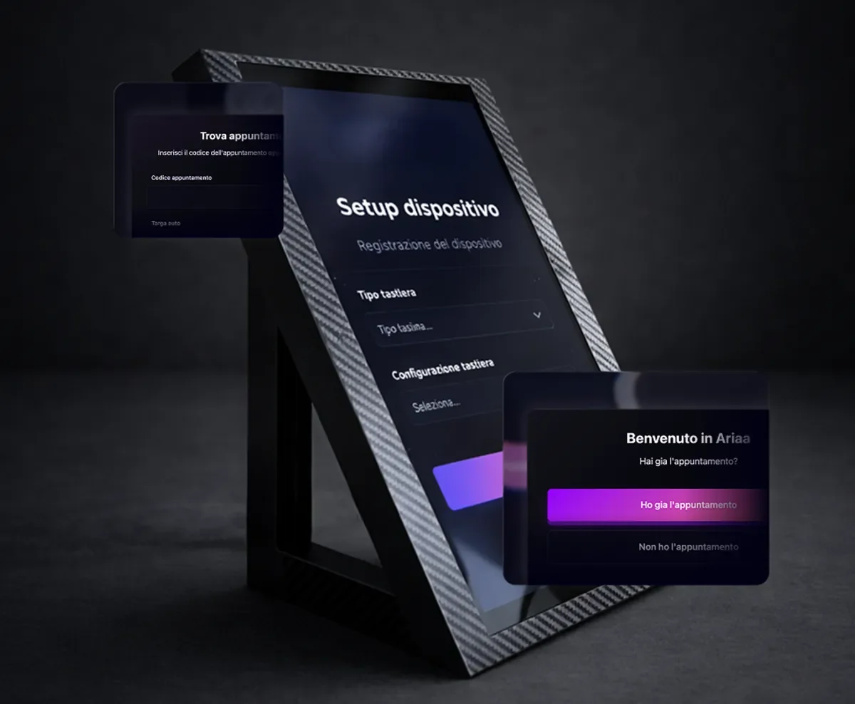 Totem Ariaa nella fase di setup iniziale con schermata benvenuto e inserimento codice appuntamento